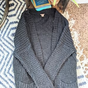 🌿 Black Knit Cardigan